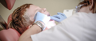 Omega-3 DHA  mot tannkjøttsykdommen periodontitt